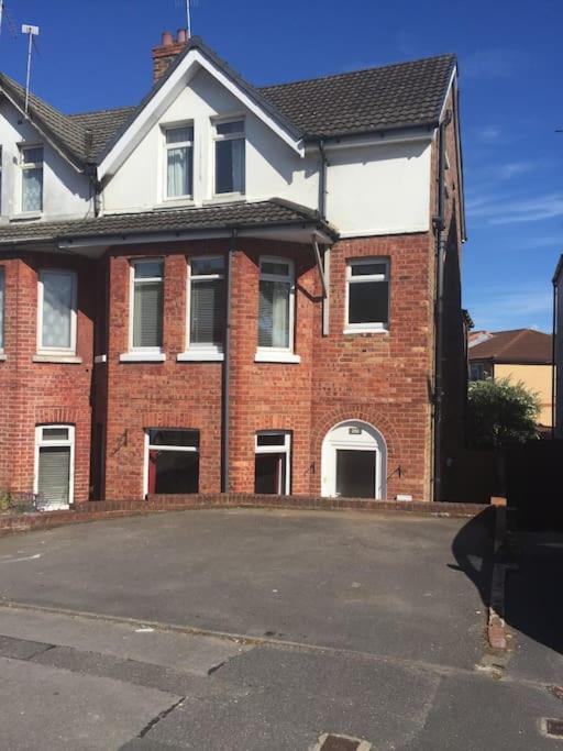 Spacious 5 Large Bedroom Victorian House - Beach 2 Miles Poole Exterior foto