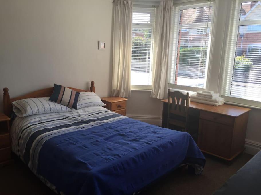 Spacious 5 Large Bedroom Victorian House - Beach 2 Miles Poole Exterior foto